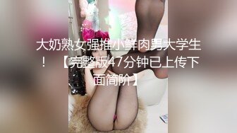   年轻学姐客厅深喉大屌，蹲下卖力，展现完美技