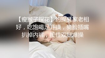 穿着长靴被丝袜骚逼肉丝足交