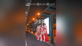  漂亮大奶美眉 身材不错 在沙发上被眼镜男友无套输出 不能内射 只能拔枪射肚子上