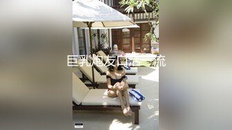   黑丝高跟带个墨镜的极品女模特伺候大哥啪啪，乖巧听话舔了鸡巴舔蛋蛋