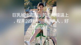 黑丝高跟露脸极品妩媚少妇跟她的老外男友激情啪啪给狼友看，深喉草嘴大鸡巴吃奶玩逼刮逼毛