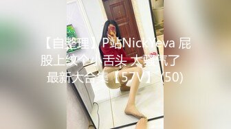 【纹身大奶妹带漂亮闺蜜下海】情趣装小短裙，坚挺奶子乳头尖尖，扭动屁股摆弄，笑起来清纯甜美很诱人