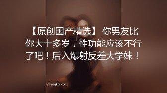 双洞齐插萌小萝莉暴力自慰喷尿，假屌拉珠一起上，无毛小穴白浆流出