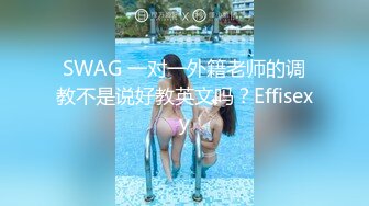 极品颜值小嫩货美少女【狗花】，温柔甜甜的声音，撩起衣服小露逼逼非常诱人，风流骚话诱惑网友