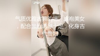  超大眼萌妹子露脸卖力交裹屌无套插入无毛逼逼后入蜜桃臀，特写粉穴