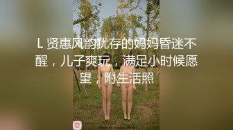 蓝色衬衣性感妹子啪啪，蹲着口交舔弄侧入后入抽插猛操