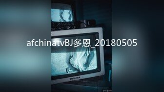 【新片速遞】 中年歇顶大叔和韵味十足的少妇露脸做爱直播 口交无套啪啪传教士特写白浆身处