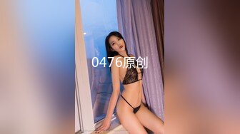 《魔手外购极品厕拍》商业城女厕全景偸拍超多少女少妇方便，逼脸同框，花臂少女尿量好足阴户微开相当诱惑，无水原档4K (12)